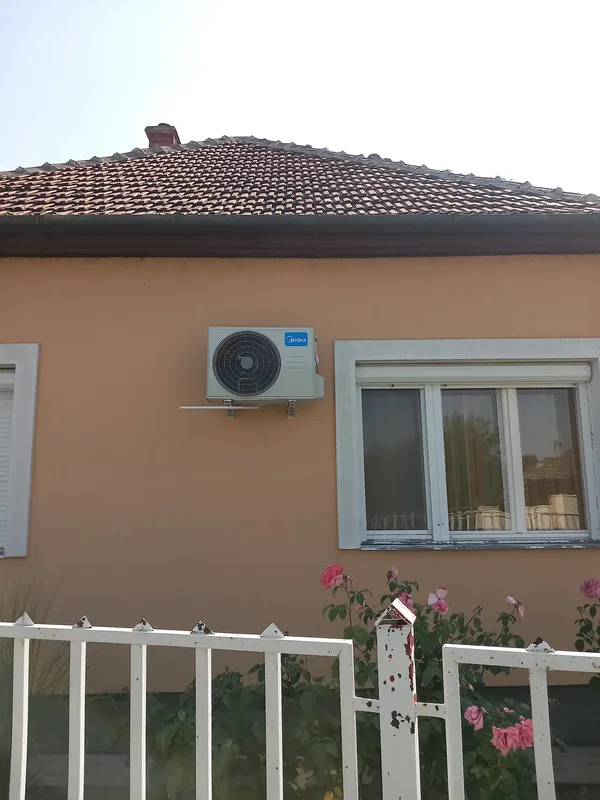 Kültéri klímaegység lakóépületen